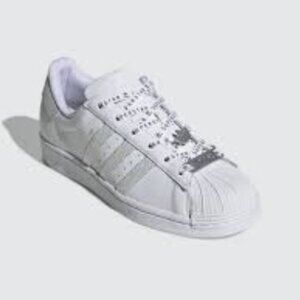 Adidas Superstar Sneakers